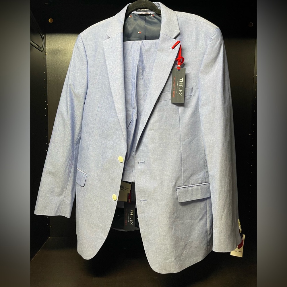 Tommy Hilfiger Men’s Spring suit